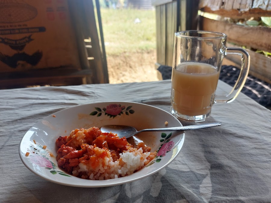 Yared's Island Cafe