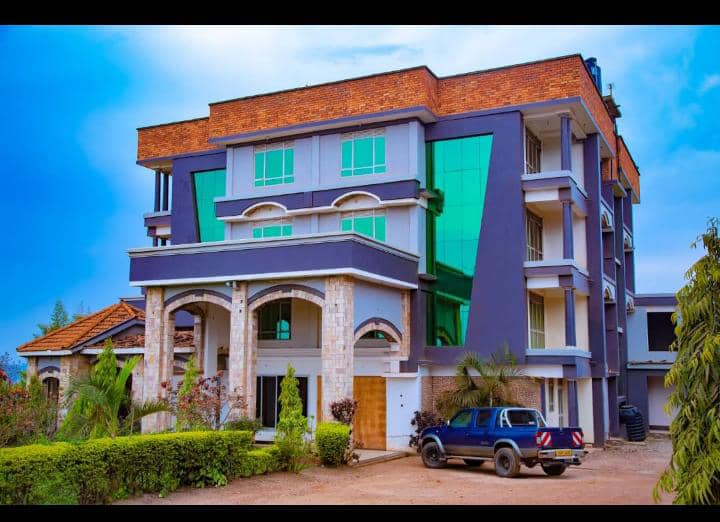 Laudate Hotel