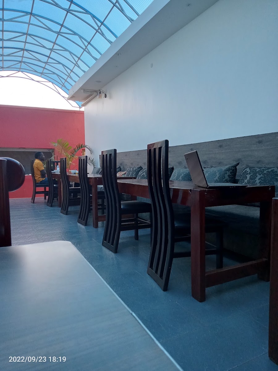Food Chapter Cafe @37