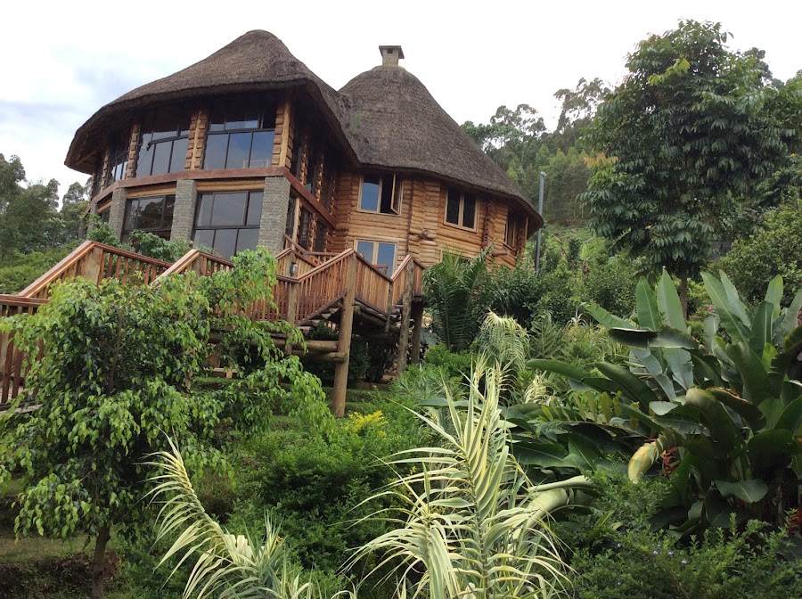 Trackers Safari Lodge
