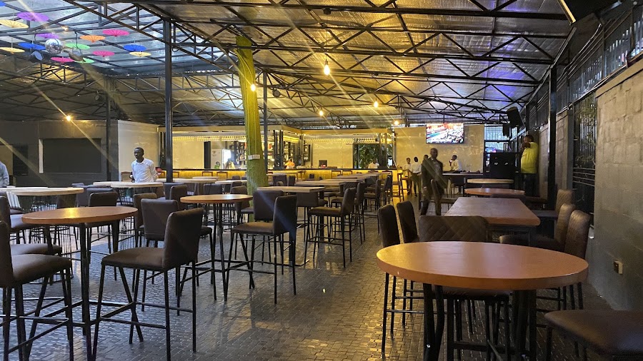 TALES LOUNGE