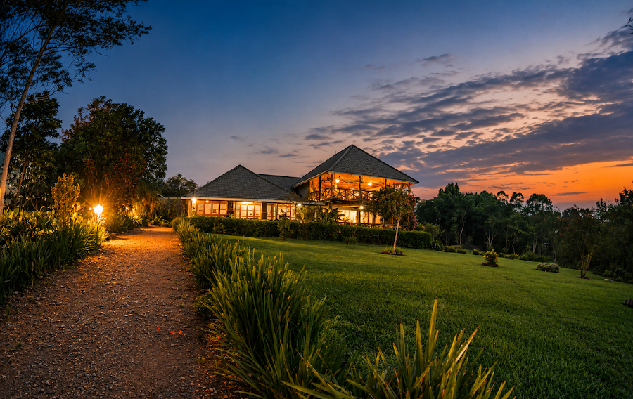 Guereza Canopy Lodge