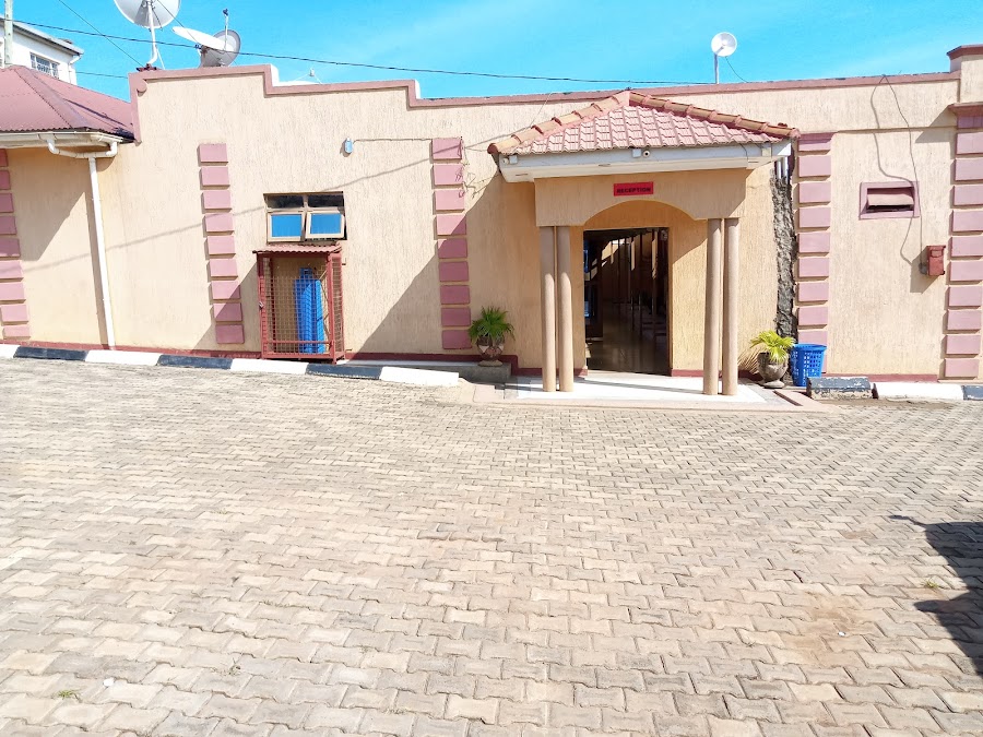 Kanoos hope complex Inn