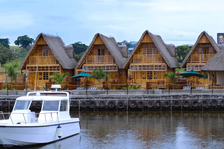 Pelican Lodge and Marina
