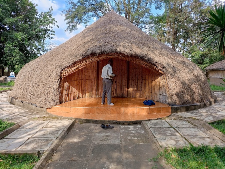 Mparo Tombs, Bunyoro Kingdom