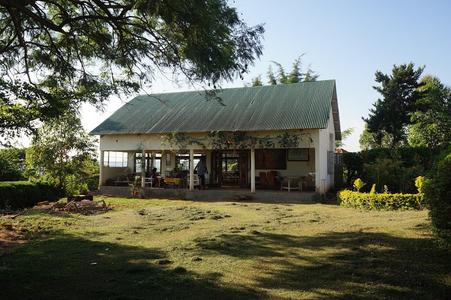 Masaka Backpackers tourist cottage and campsite