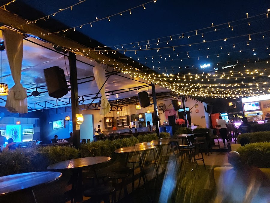 Isabella Lounge & Restaurant