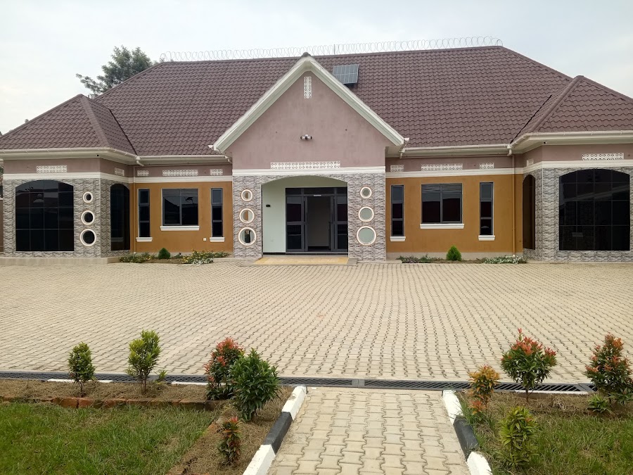 Nkore Deluxe Suite